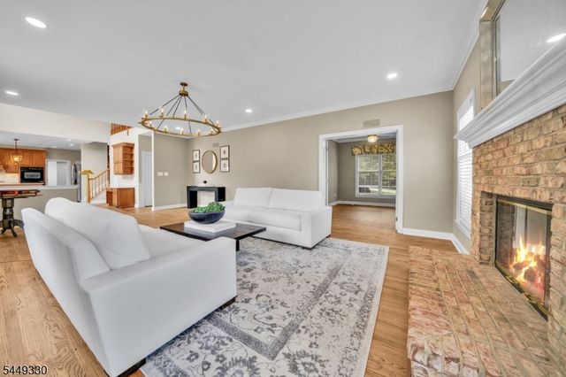 4 Middlesworth Farm Rd, Washington Twp., NJ 07853