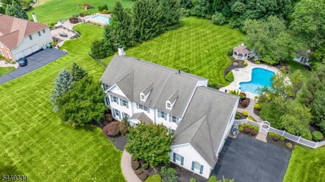 4 Middlesworth Farm Rd, Washington Twp., NJ 07853