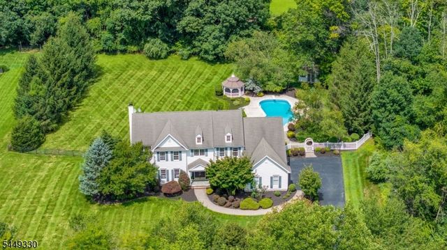 4 Middlesworth Farm Rd, Washington Twp., NJ 07853