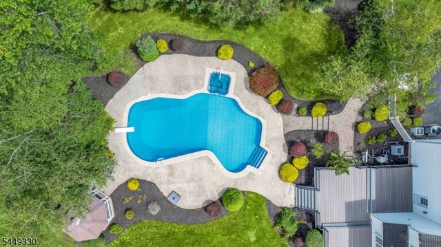 4 Middlesworth Farm Rd, Washington Twp., NJ 07853