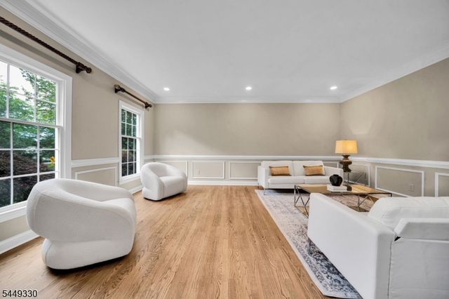4 Middlesworth Farm Rd, Washington Twp., NJ 07853