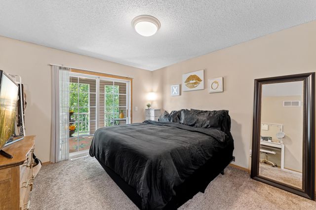 5677 100th Lane N, Brooklyn Park, MN 55443