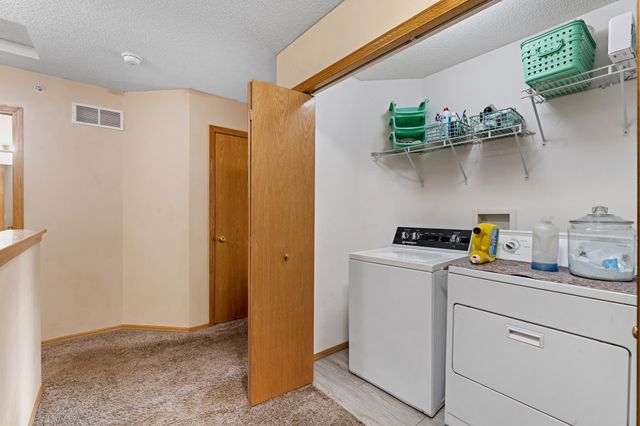 5677 100th Lane N, Brooklyn Park, MN 55443