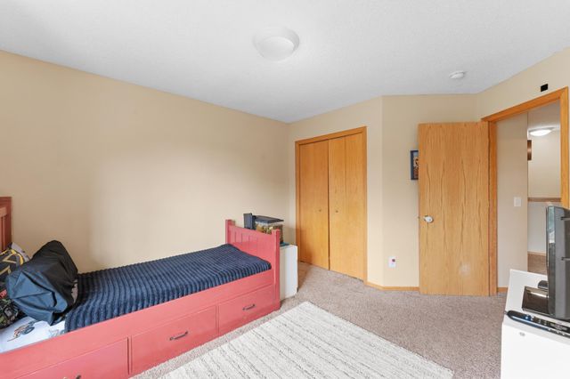 5677 100th Lane N, Brooklyn Park, MN 55443