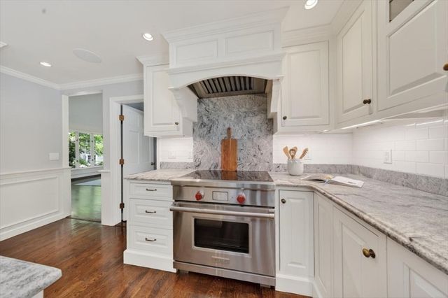 1 Grist Mill Lane, Hingham, MA 02043