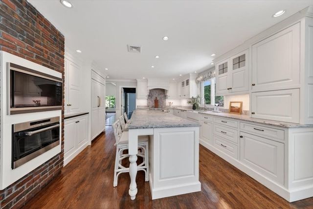 1 Grist Mill Lane, Hingham, MA 02043