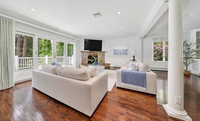 1 Grist Mill Lane, Hingham, MA 02043