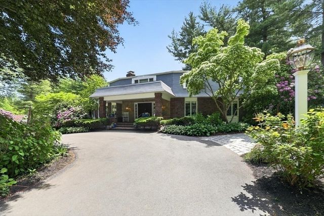 1 Grist Mill Lane, Hingham, MA 02043