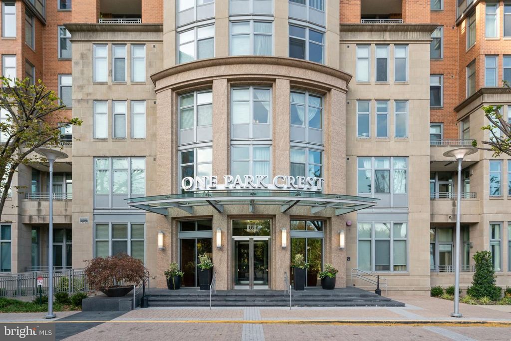 8220 CRESTWOOD HEIGHTS DR #315, Mclean, VA 22102