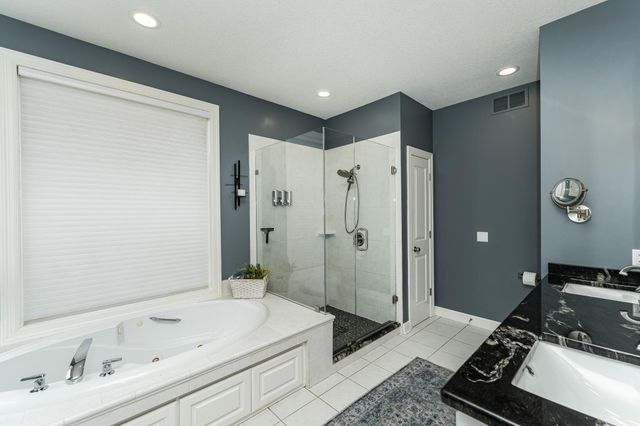 7005 Halifax Lane NW, Rochester, MN 55901