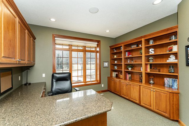 7005 Halifax Lane NW, Rochester, MN 55901