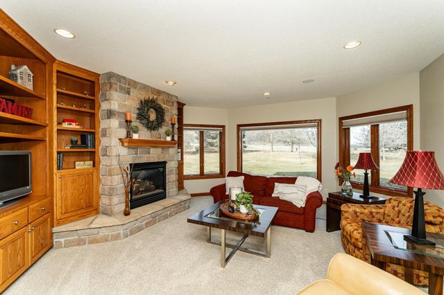 7005 Halifax Lane NW, Rochester, MN 55901