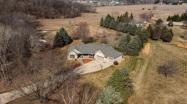 7005 Halifax Lane NW, Rochester, MN 55901