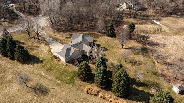 7005 Halifax Lane NW, Rochester, MN 55901