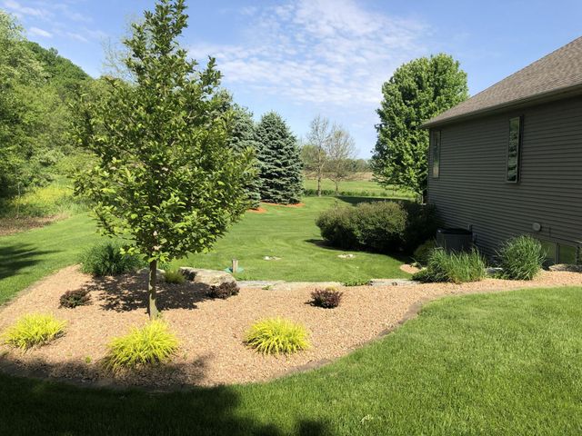 7005 Halifax Lane NW, Rochester, MN 55901