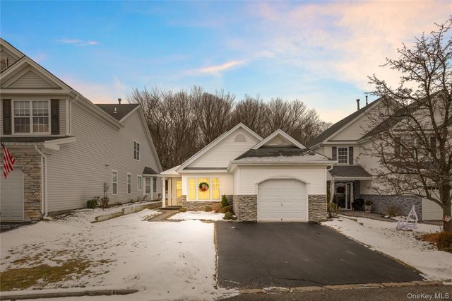 50 Perri Circle, Middle Island, NY 11953