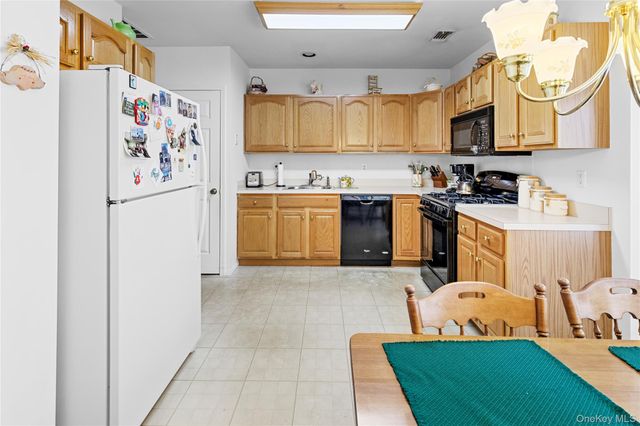 50 Perri Circle, Middle Island, NY 11953