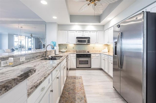 3329 SUNSET KEY CIRCLE 107, Punta Gorda, FL 33955