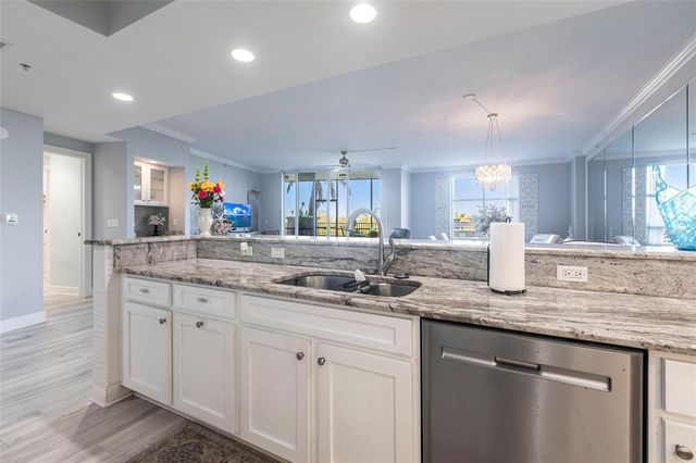 3329 SUNSET KEY CIRCLE 107, Punta Gorda, FL 33955