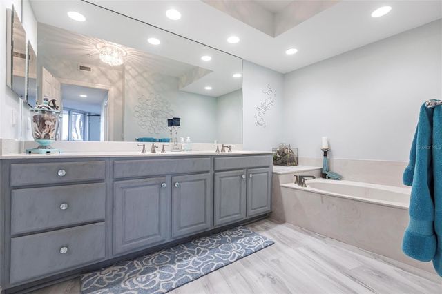 3329 SUNSET KEY CIRCLE 107, Punta Gorda, FL 33955