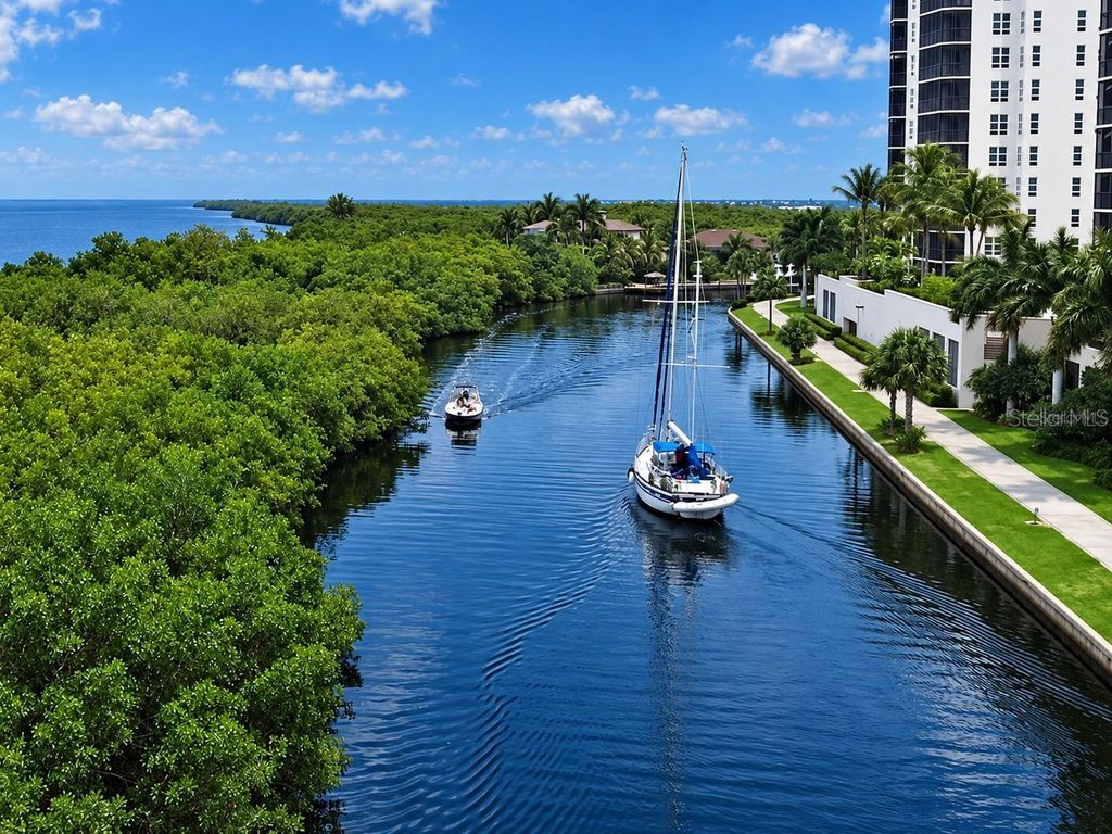 3329 SUNSET KEY CIRCLE 107, Punta Gorda, FL 33955