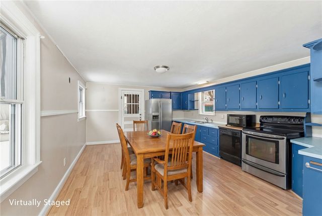 92 Rockland Avenue, Woonsocket, RI 02895