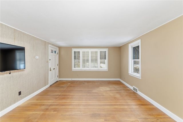 92 Rockland Avenue, Woonsocket, RI 02895