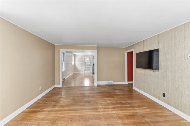 92 Rockland Avenue, Woonsocket, RI 02895