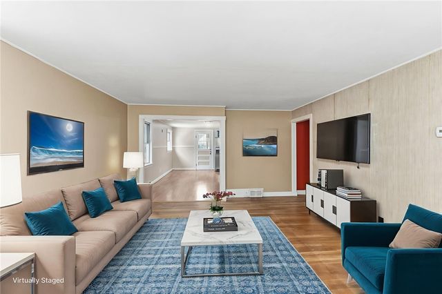 92 Rockland Avenue, Woonsocket, RI 02895