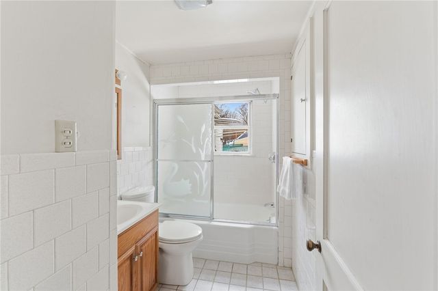 92 Rockland Avenue, Woonsocket, RI 02895