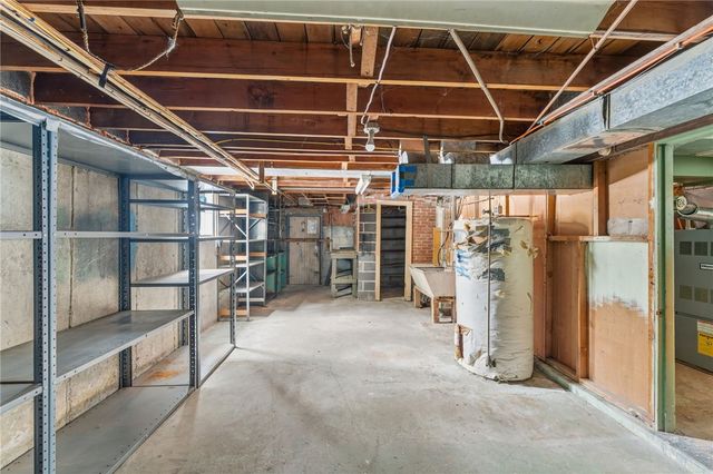 92 Rockland Avenue, Woonsocket, RI 02895