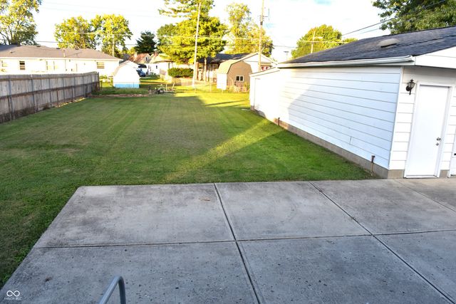 638 Byland Drive, Beech Grove, IN 46107