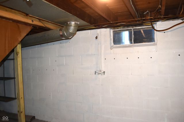 638 Byland Drive, Beech Grove, IN 46107