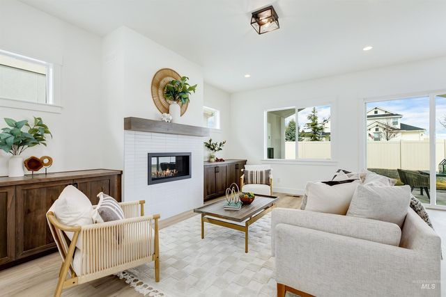 12705 S Lenora Pl., Nampa, ID 83686