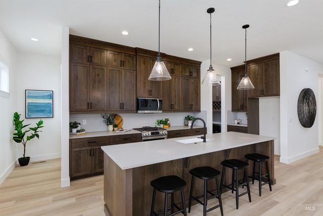 12705 S Lenora Pl., Nampa, ID 83686