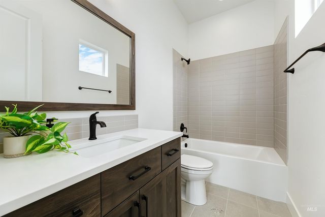 12705 S Lenora Pl., Nampa, ID 83686