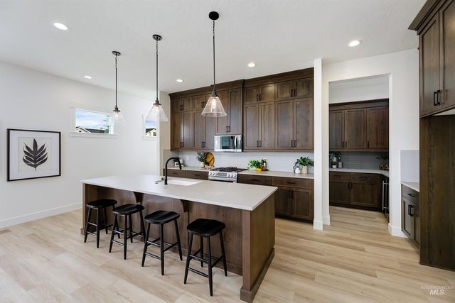 12705 S Lenora Pl., Nampa, ID 83686