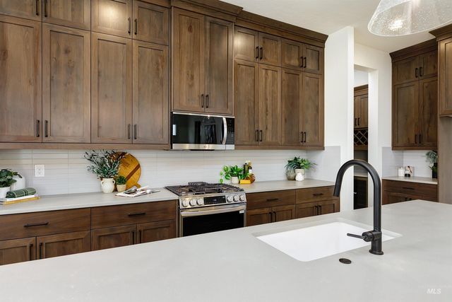 12705 S Lenora Pl., Nampa, ID 83686