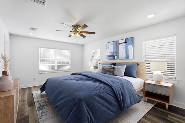 2518 W Amherst Avenue, Dallas, TX 75235