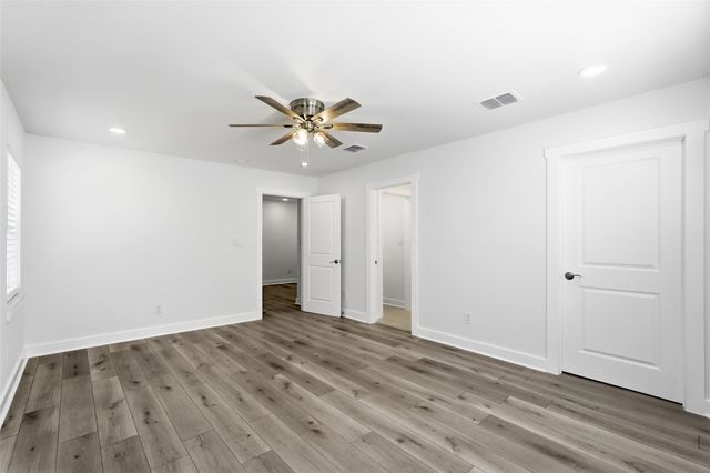 2518 W Amherst Avenue, Dallas, TX 75235