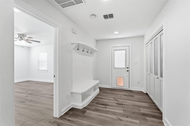 2518 W Amherst Avenue, Dallas, TX 75235