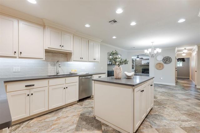 2948 Kerry Lane, Oklahoma City, OK 73120