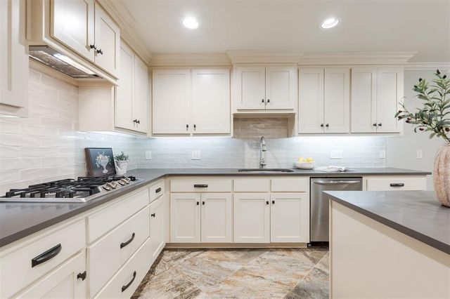 2948 Kerry Lane, Oklahoma City, OK 73120