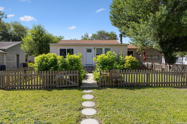 600 Winburn Ave, Schertz, TX 78154