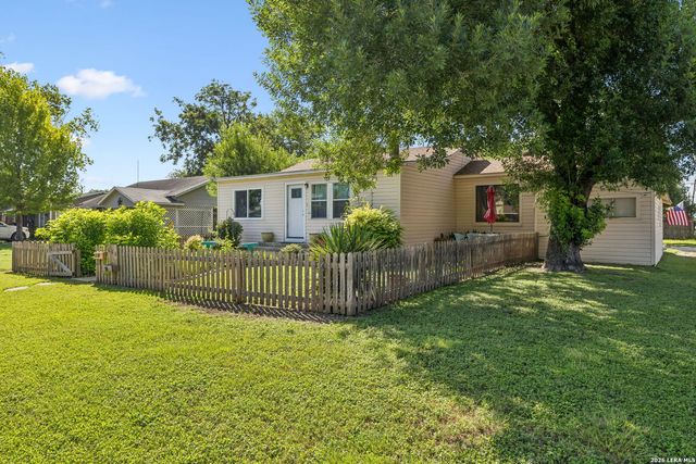 600 Winburn Ave, Schertz, TX 78154