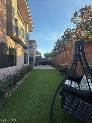 47 Pristine Glen Street, Las Vegas, NV 89135