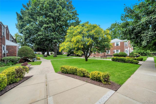263-53 74th Avenue 90E31, Glen Oaks, NY 11004