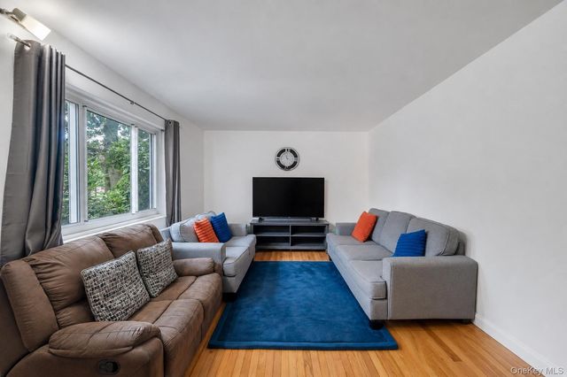 263-53 74th Avenue 90E31, Glen Oaks, NY 11004