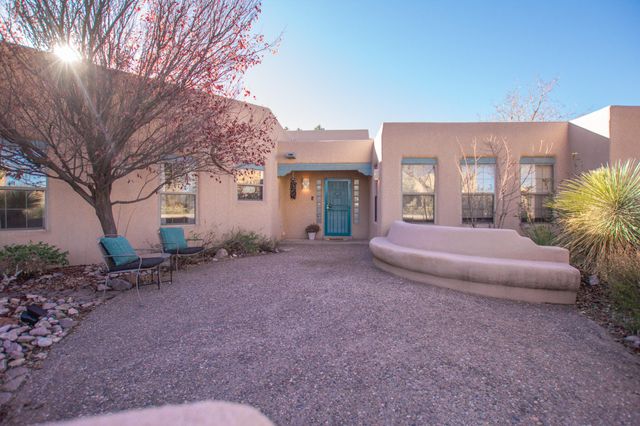 226 San Andres Road, Corrales, NM 87048