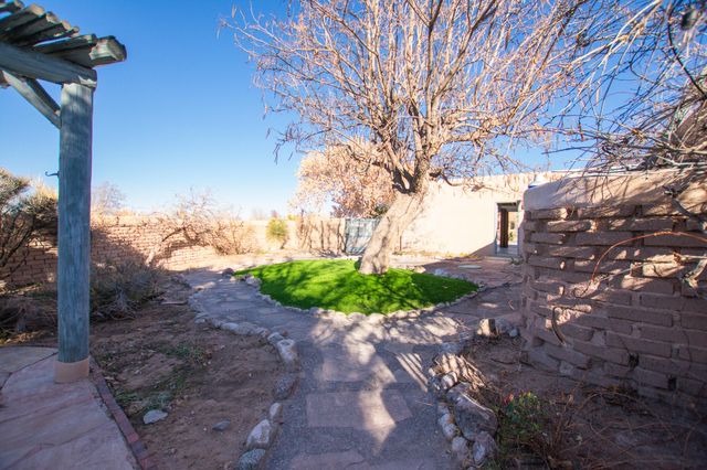 226 San Andres Road, Corrales, NM 87048